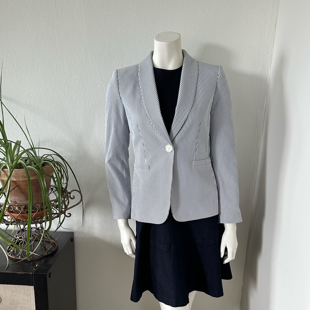 Tahari Blue & White Striped Blazer Size 2P | Nautical Chic Tailored Jacket